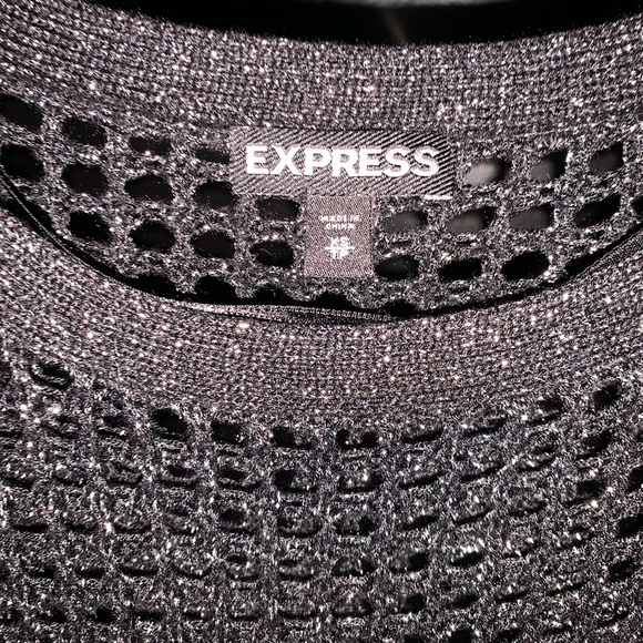 Express quarter-sleeve top - Picture 3 of 3